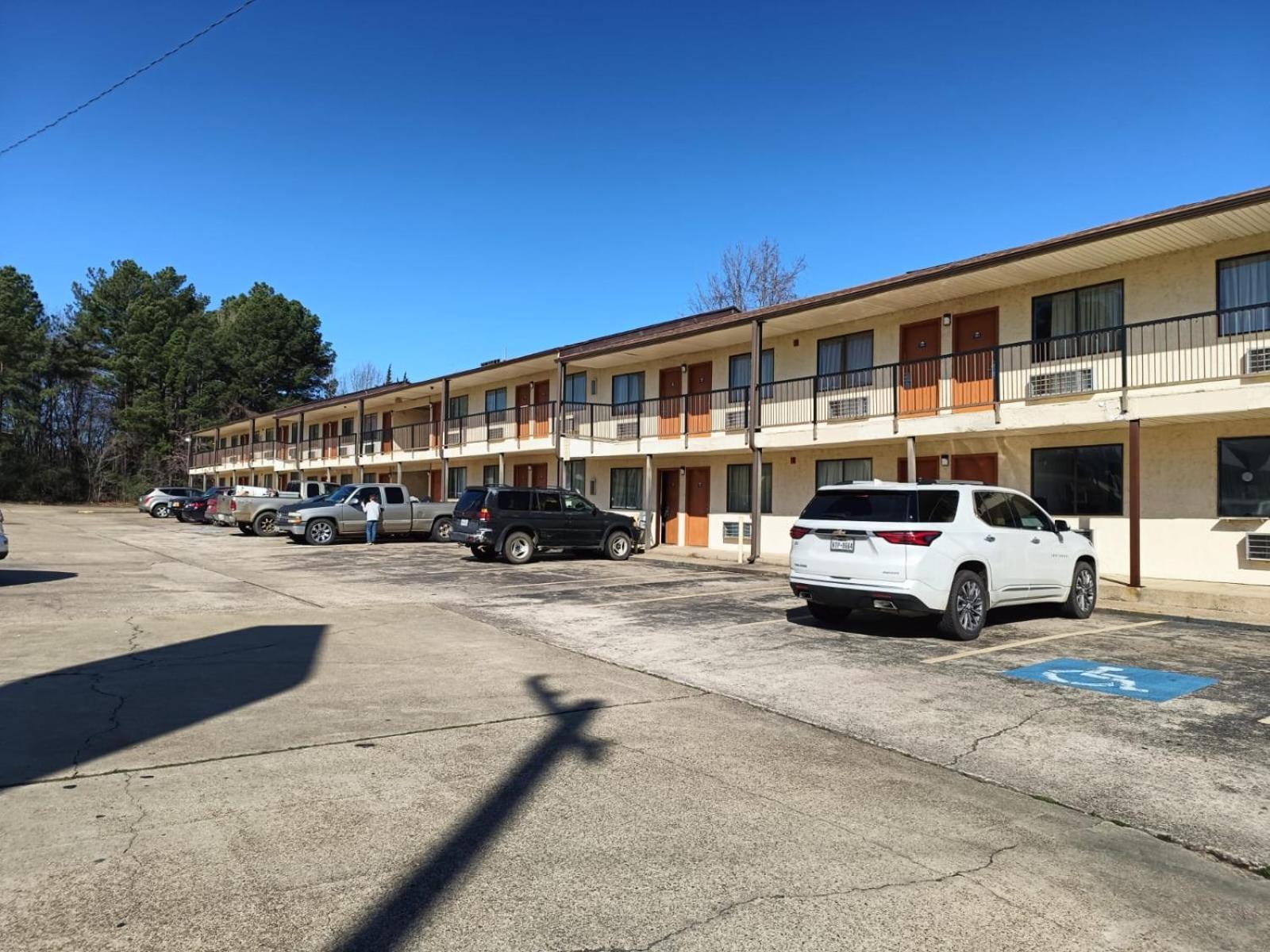 Executive Inn By Oyo Kilgore North Extérieur photo